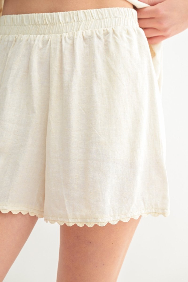 Dalia Lightweight Scalloped Shorts - The Giving